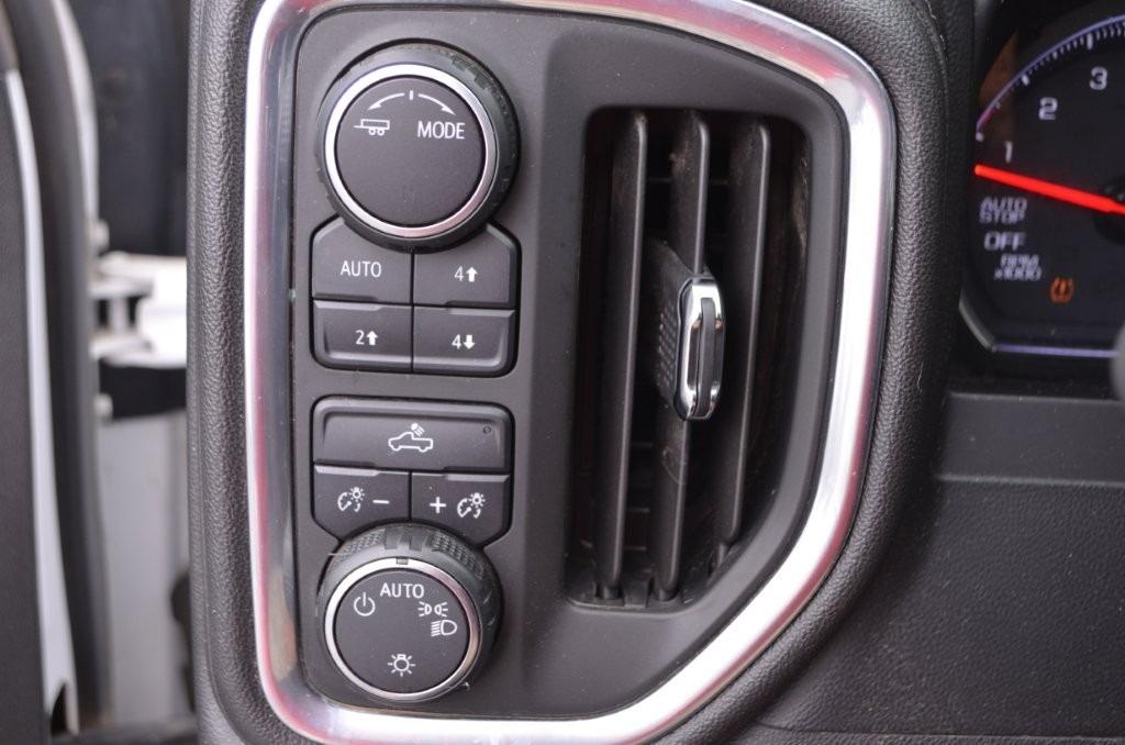Chevrolet Silverado photo 19