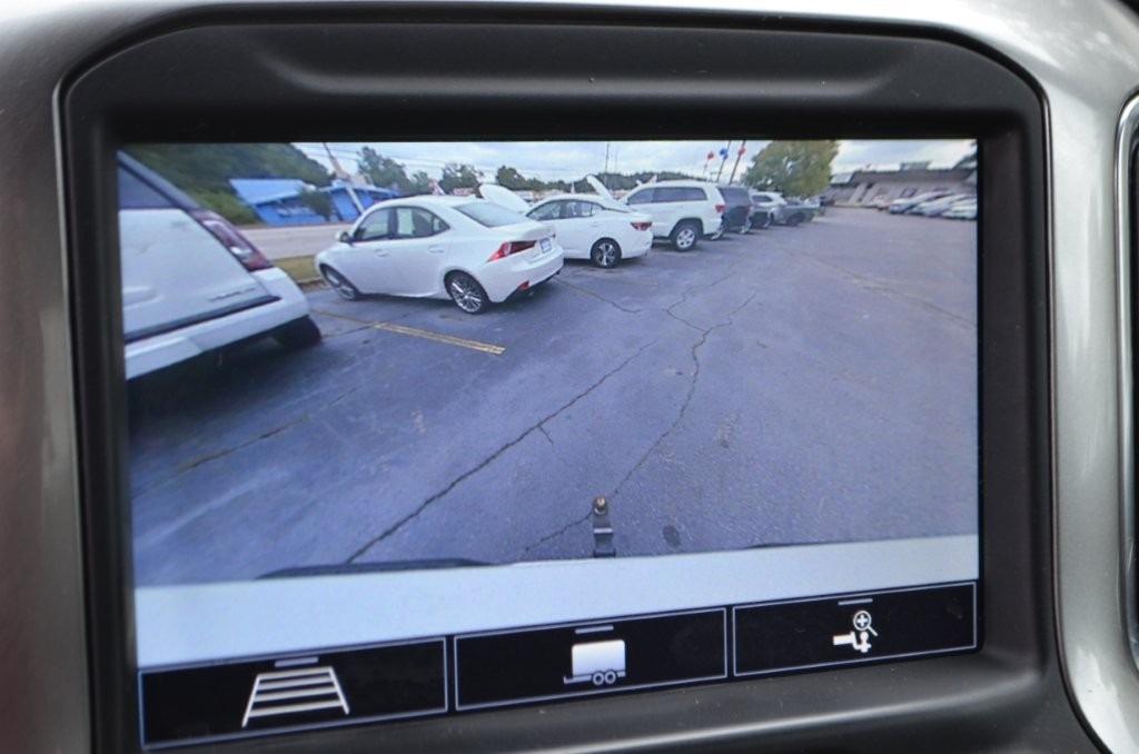 Chevrolet Silverado photo 18