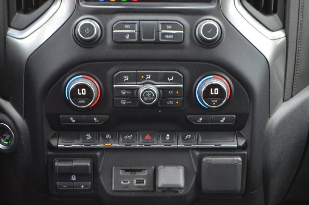Chevrolet Silverado photo 15