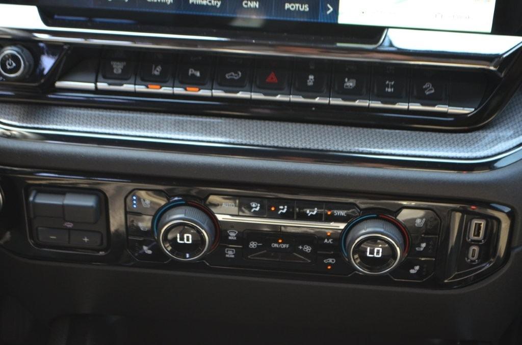 Chevrolet Silverado 2500 photo 19