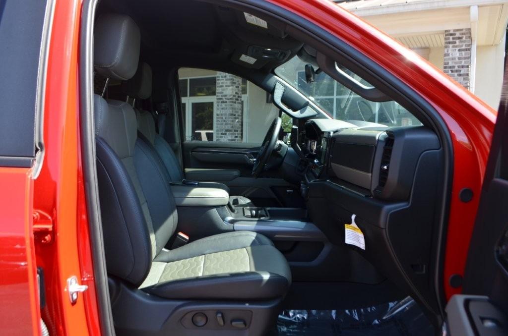 Chevrolet Silverado 2500 photo 9