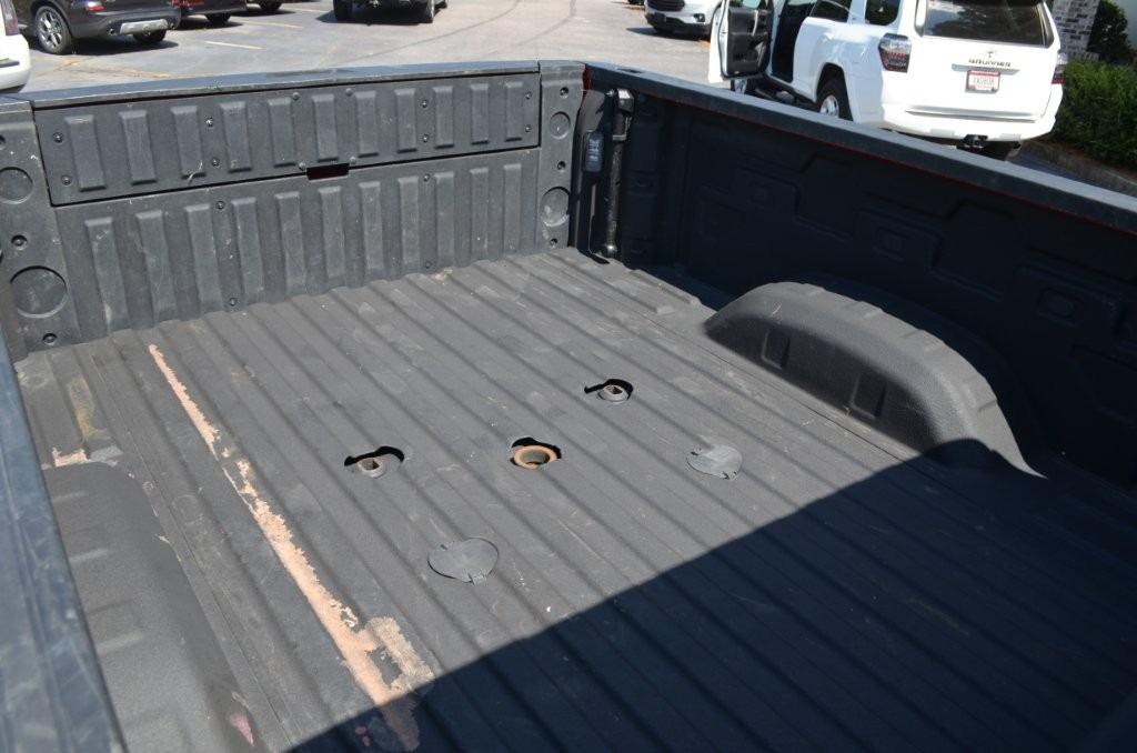 Chevrolet Silverado 2500 photo 11