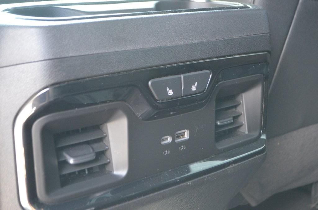 Chevrolet Silverado 2500 photo 16