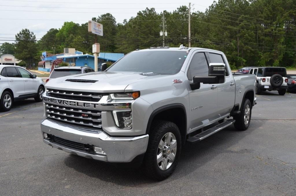 2022 Chevrolet Silverado HD LTZ 4WD Crew Cab Standard Box's photo