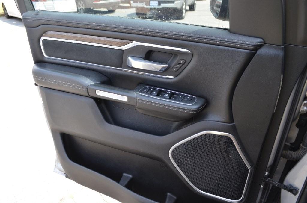 2019 RAM Ram 1500 Pickup Laramie - Photo 17