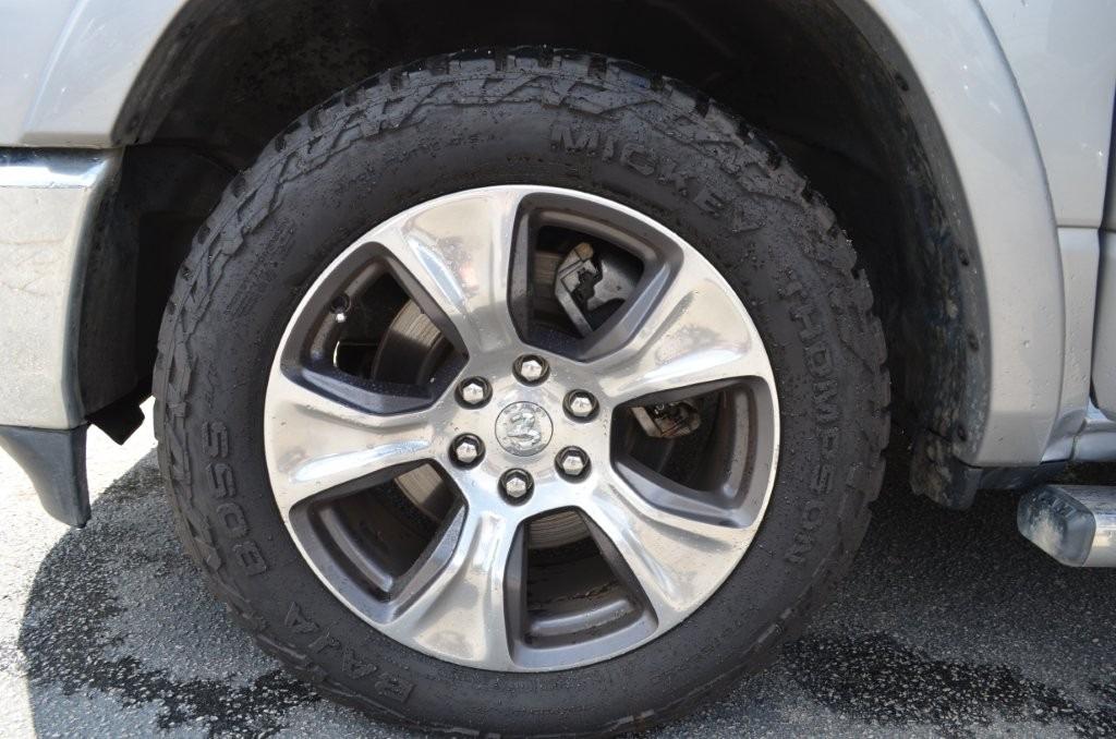 2019 RAM Ram 1500 Pickup Laramie - Photo 19