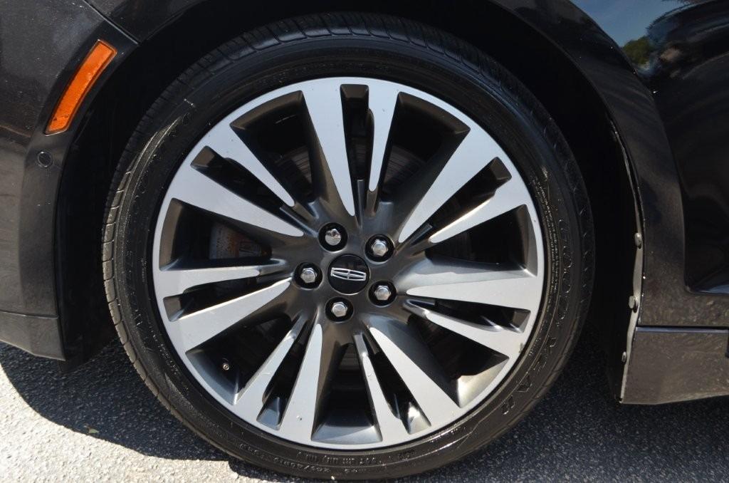 Lincoln MKZ photo 23