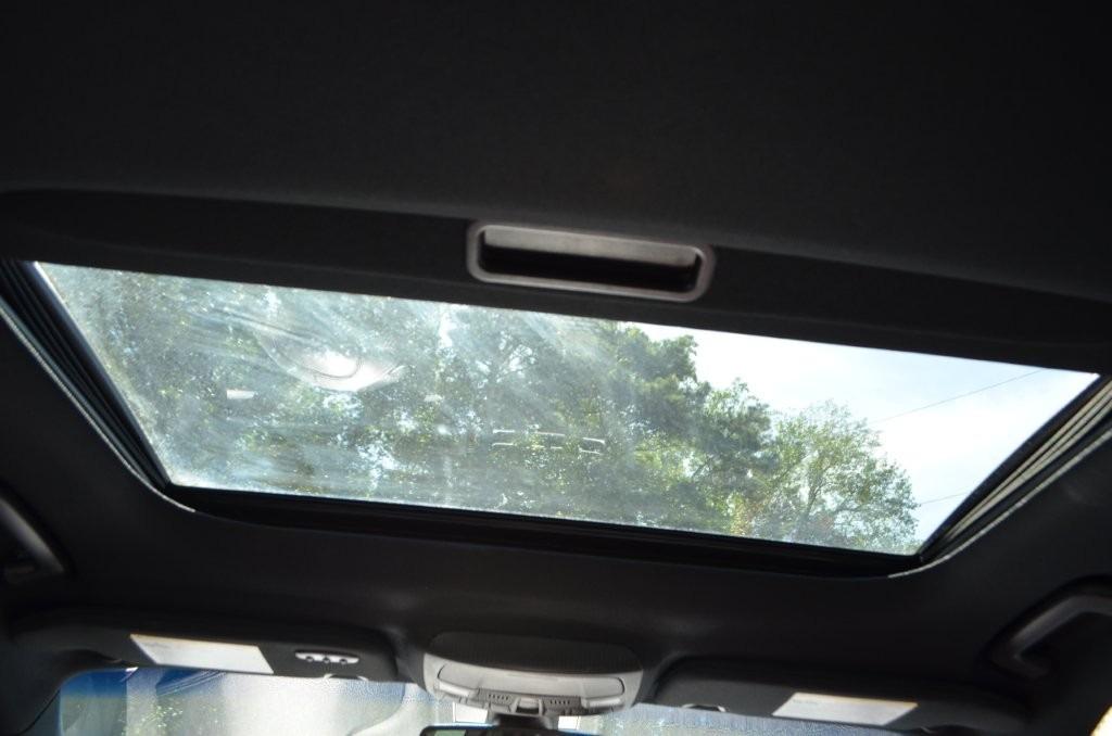 Lincoln MKZ photo 19