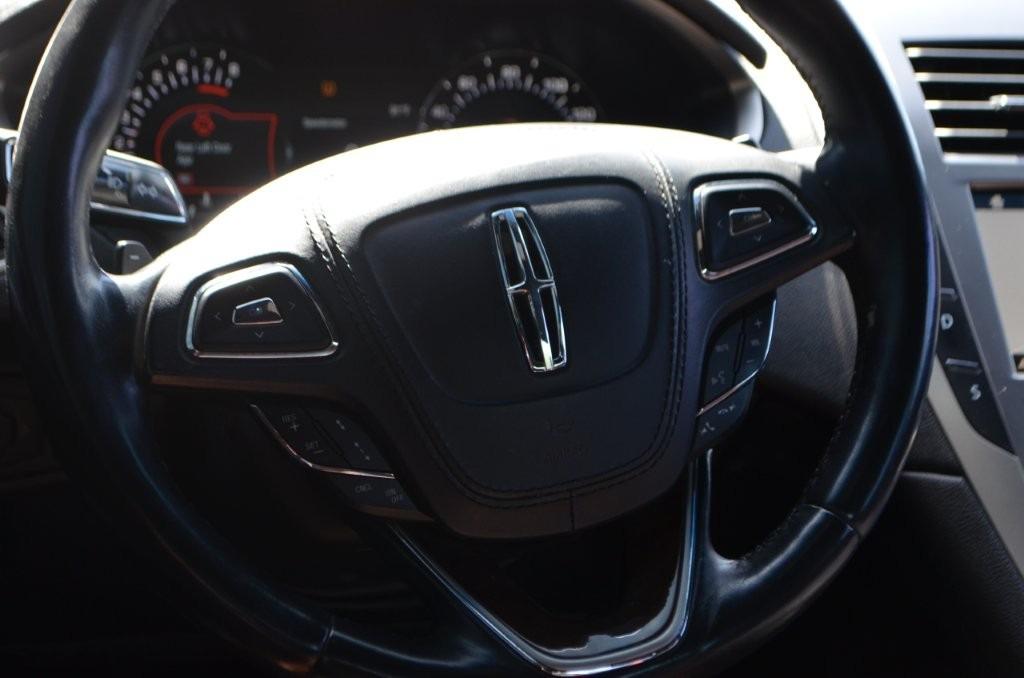 Lincoln MKZ photo 15