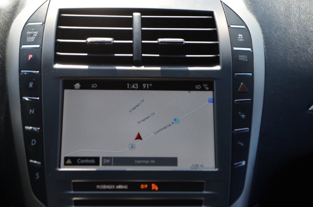 Lincoln MKZ photo 16