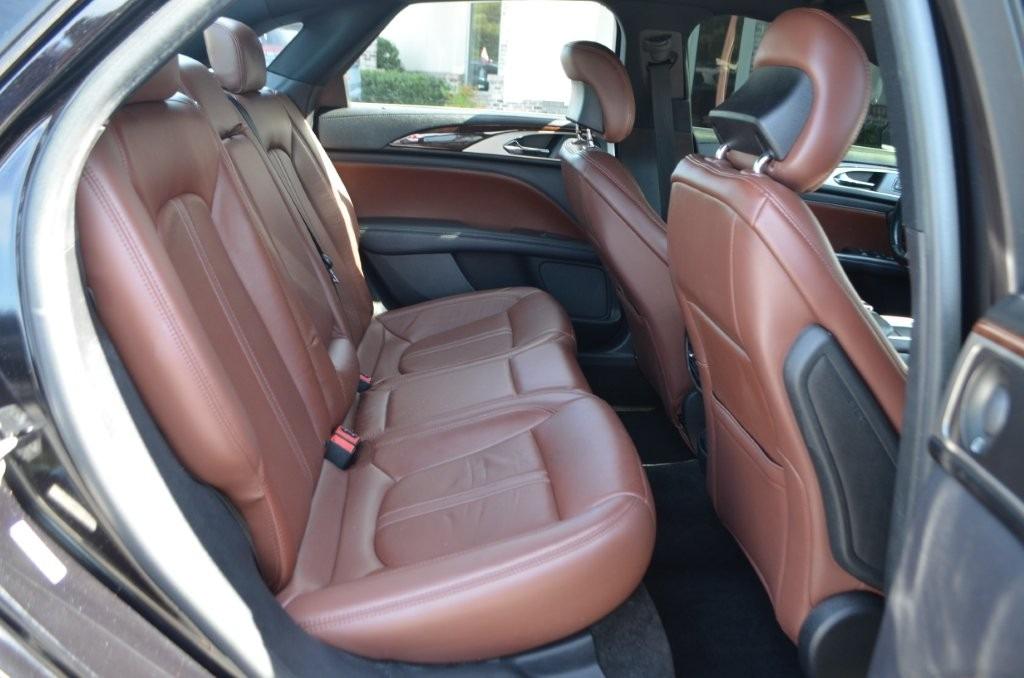 Lincoln MKZ photo 10