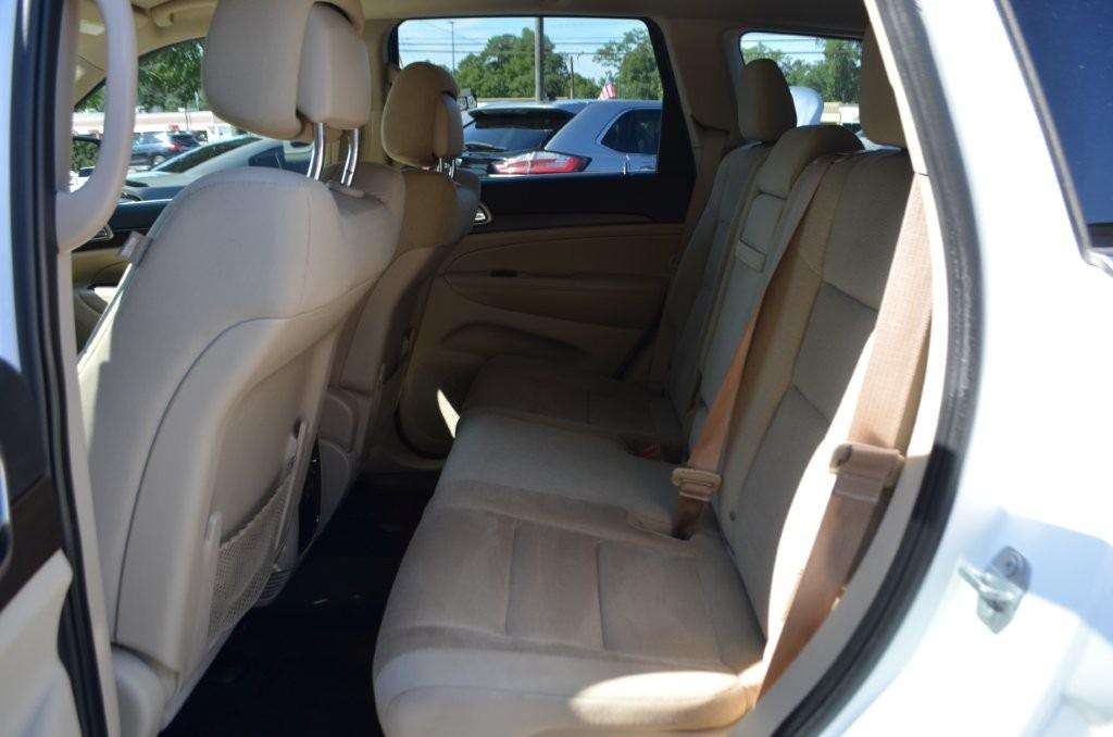 Jeep Grand Cherokee photo 12