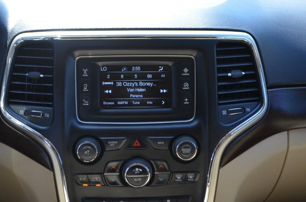 Jeep Grand Cherokee photo 14