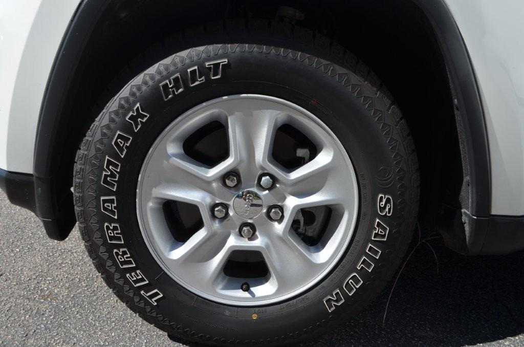 Jeep Grand Cherokee photo 20