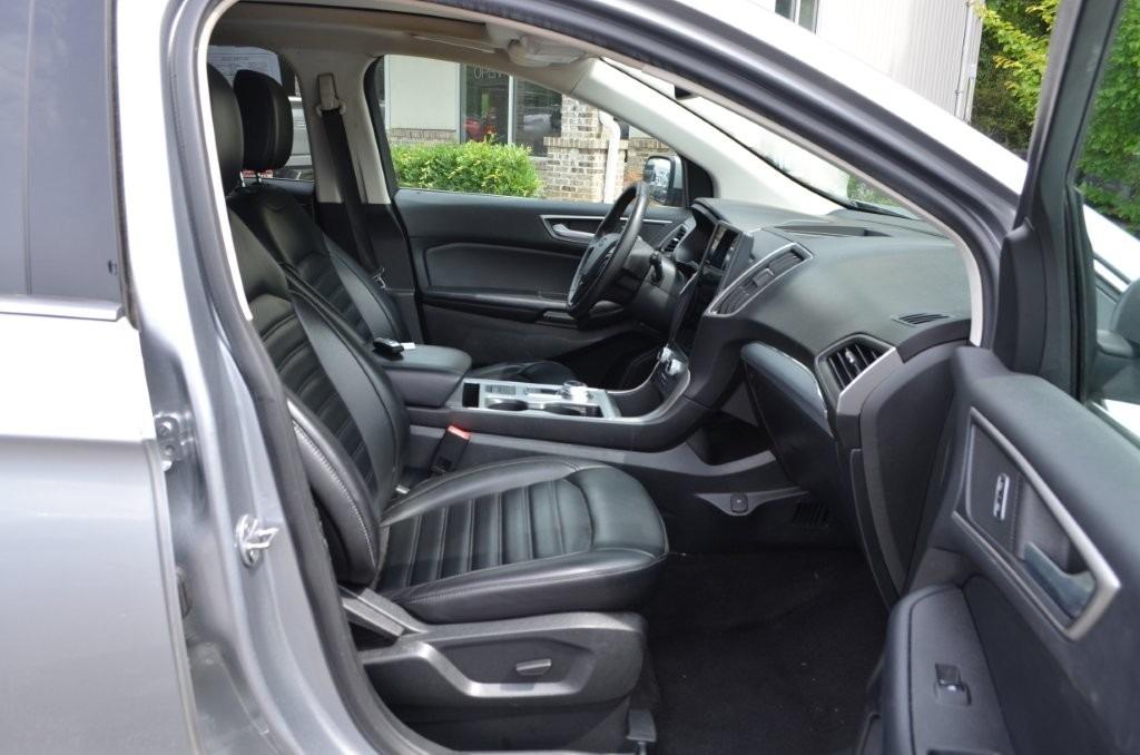 Ford Edge photo 10