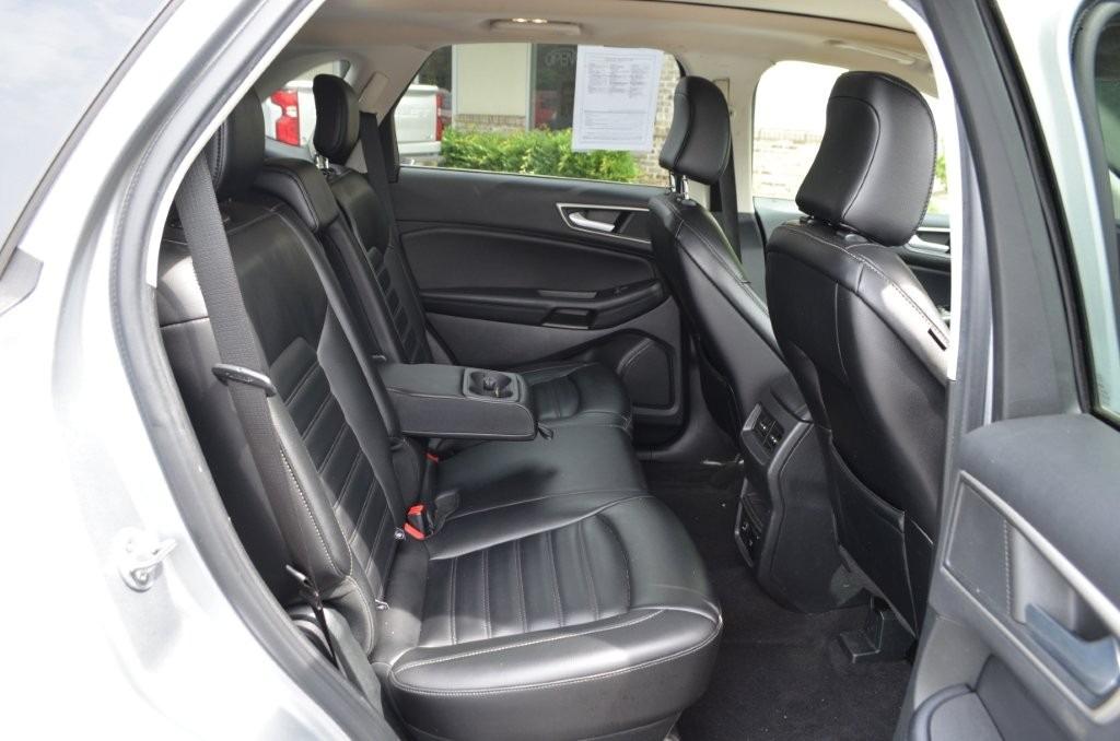 Ford Edge photo 11